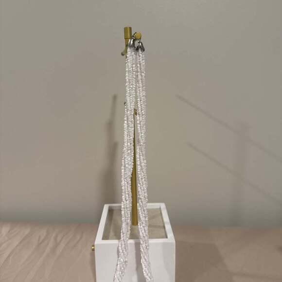 Vintage Multi-Strand White Seed Bead Necklace - Picture 1 of 2